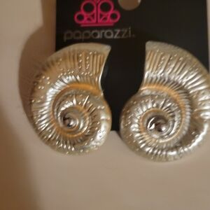 Paparazzi Silver Shell Earrings